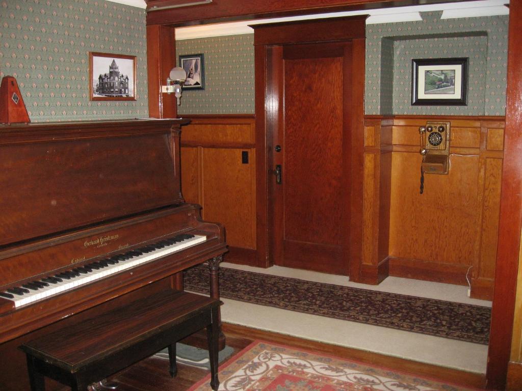 Oliver House Bed & Breakfast エクステリア 写真